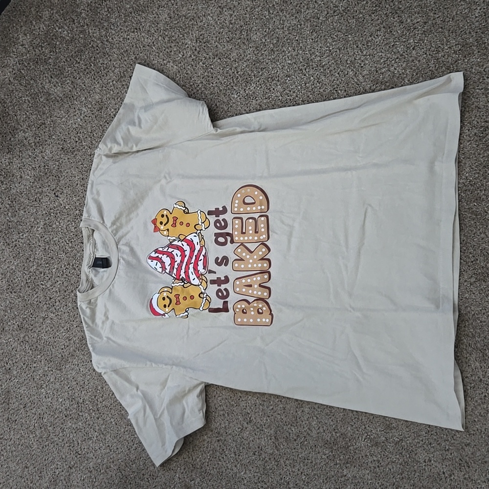 🎄 Unisex Holiday T-Shirt - Size L - NWOT